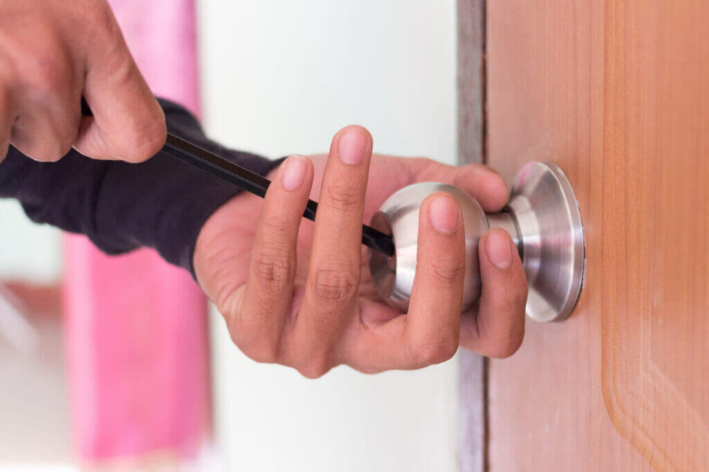 Picking Lock 1024x682